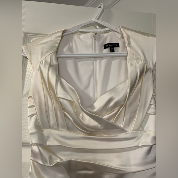 Xs le chateau satin white midi dress - Picture 4 of 5